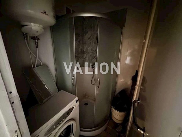 Продаж 3-к квартири просп. Відрадний 38