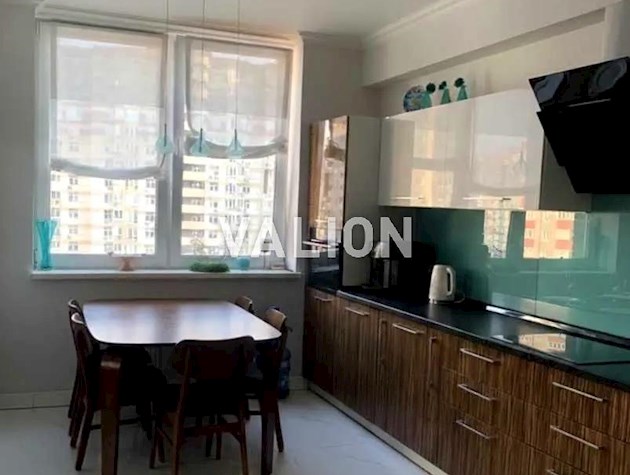 Продажа 3- к квартиры ул.А.Ахматовой, 30, м. Позняки, Осокорки