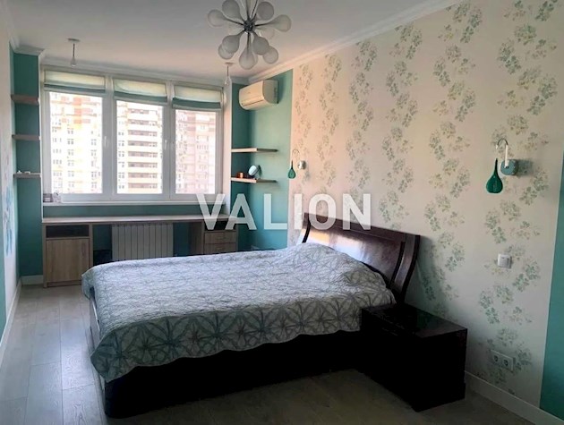 Продажа 3- к квартиры ул.А.Ахматовой, 30, м. Позняки, Осокорки