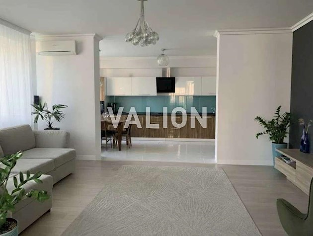 Продажа 3- к квартиры ул.А.Ахматовой, 30, м. Позняки, Осокорки