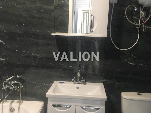 Продаж 1-к квартири в ЖК Метрополія, Кам’янська 128, метро Вирлиця