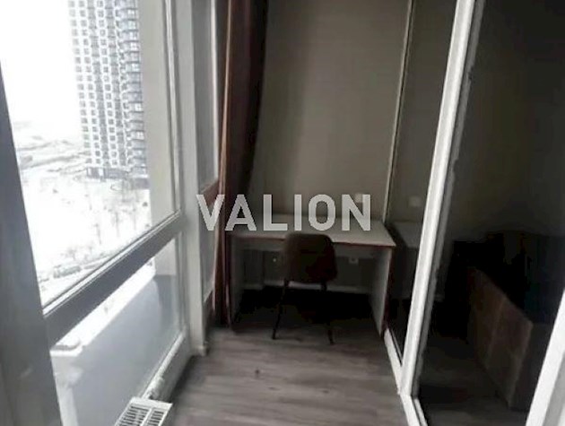 Продаж 1-к квартири вул. Зарічна 4