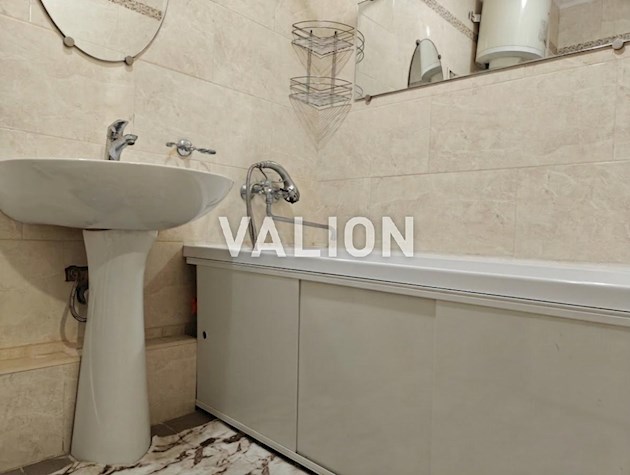 Продается 1 комнатная квартира 27 кв. г., ул. Армянская 29.