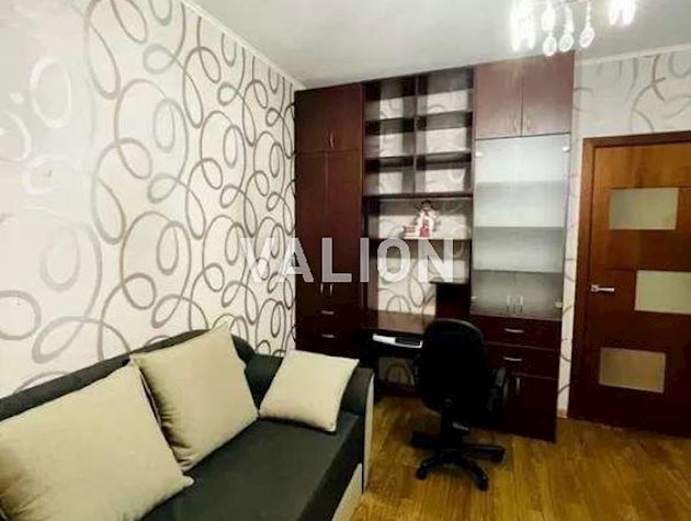 Продаж 2-к квартири вул. Петра Калнишевського 7