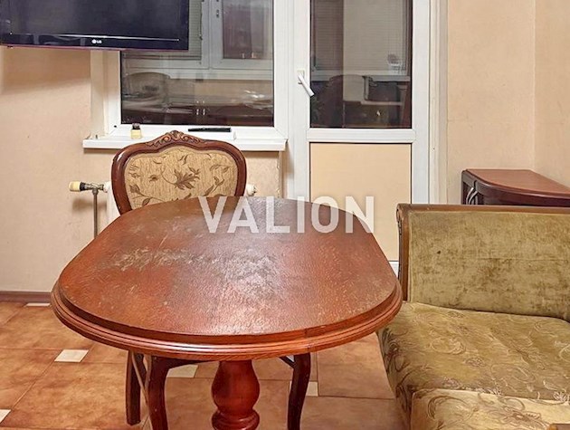 Продам 2 — комнатной квартиры в Соломенском районе, ул. Машиностоительная, 21