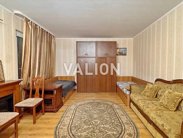 Продам 2 — комнатной квартиры в Соломенском районе, ул. Машиностоительная, 21