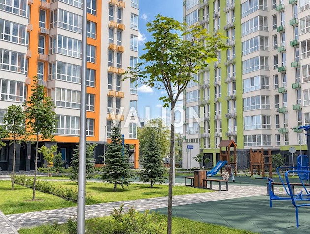 Продам 3-кімнатну дворівневу квартиру на ул. Бердника Олеся 1, в ЖК Нивки Парк