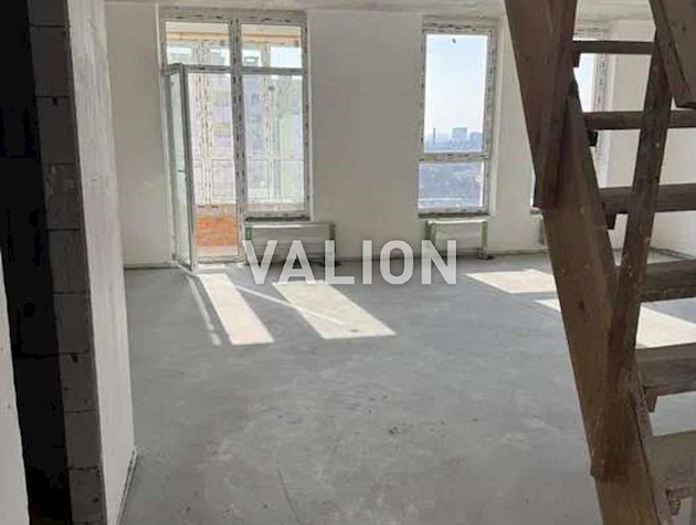 Продаж 3-к квартири вул. Бердника 1