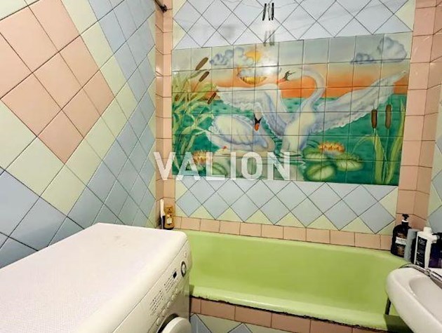 Продажа 3-к квартиры просп. Червоной Калины 71