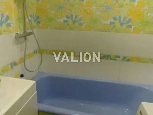 Продаж 2-к квартири вул. Хорольська 1