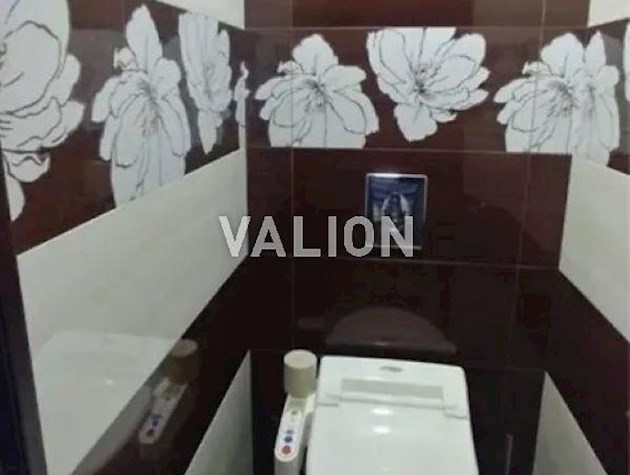 Продаж 2-к квартири вул. Хорольська 1