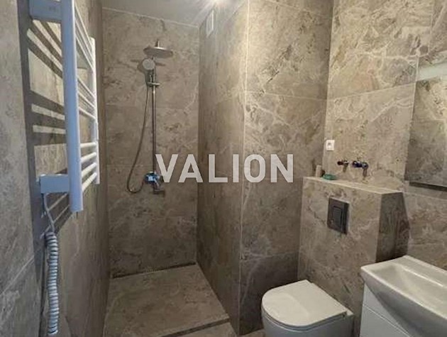 Продаж 3-к квартири пров. Балтійський 3а