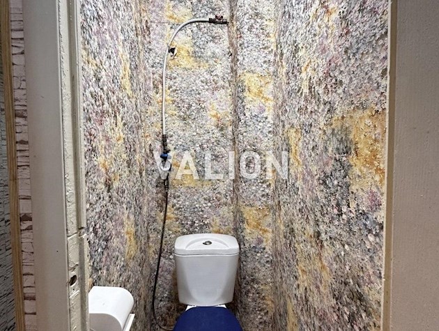 Продажа 2-х комн. квартиры по адресу Соломенская 19, Соломенский р-н.