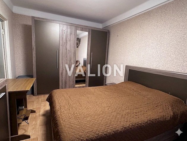 Продажа 2-х комн. квартиры по адресу Соломенская 19, Соломенский р-н.