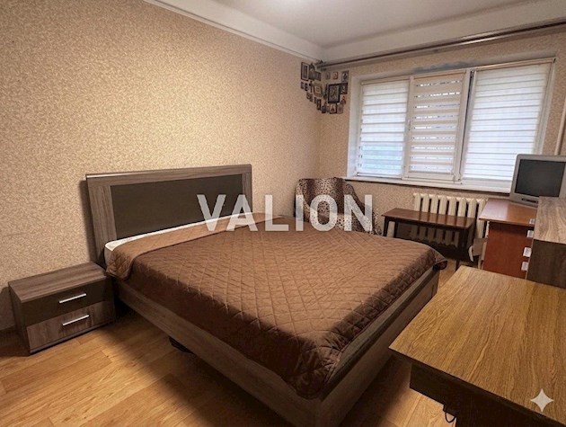 Продажа 2-х комн. квартиры по адресу Соломенская 19, Соломенский р-н.