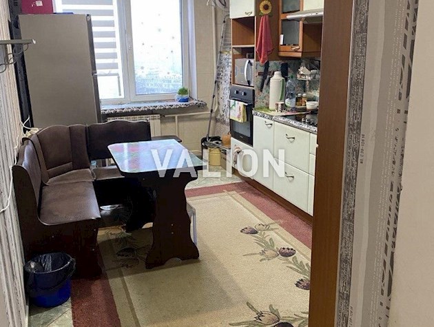 Продам 1 комн. по ул. Левка Лукьяненка 2/4. метро Оболонь