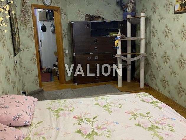 Продам 1 комн. по ул. Левка Лукьяненка 2/4. метро Оболонь