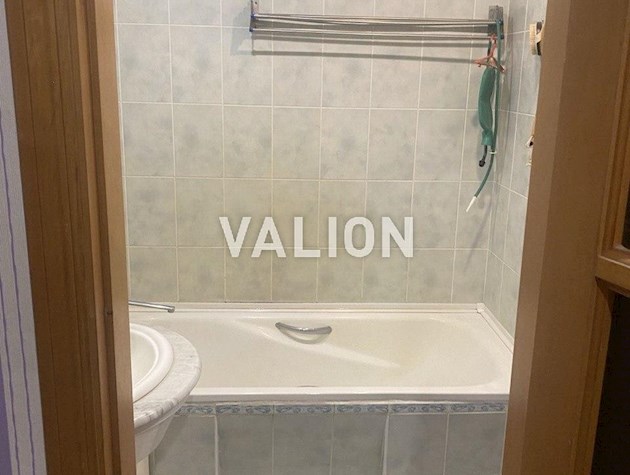 Продам 1 комн. по ул. Левка Лукьяненка 2/4. метро Оболонь