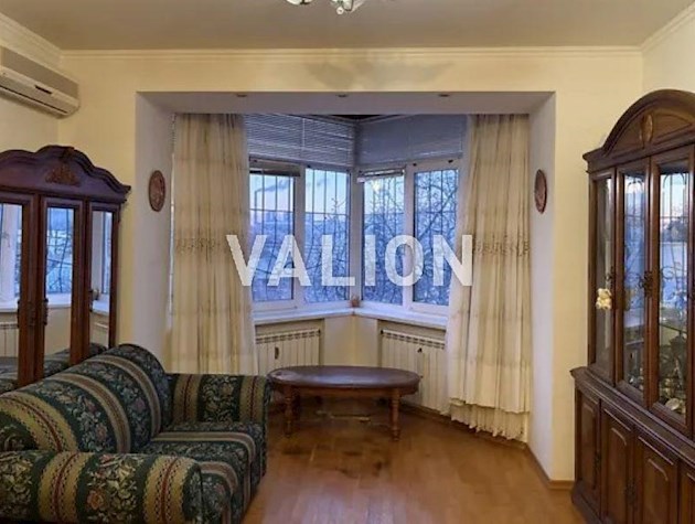 Продаж 3-к квартири вул. Хмельницька 10