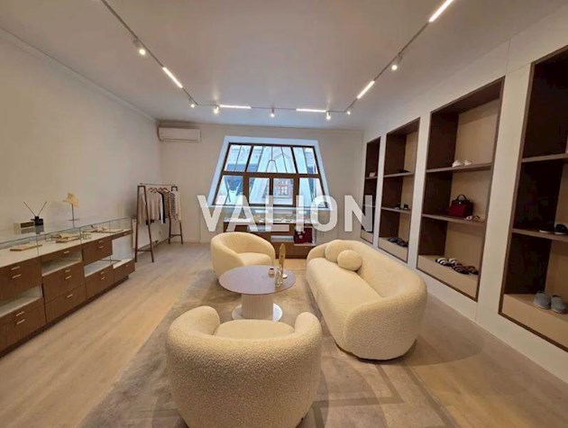 Продаж 4-к квартири вул. Воздвиженська 20