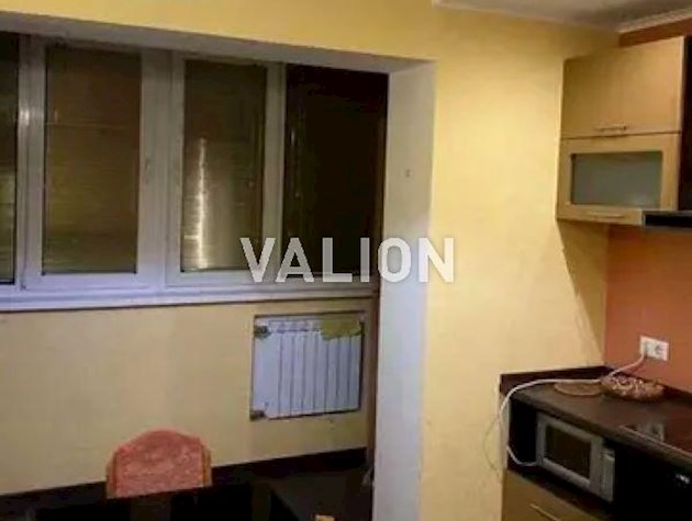 Продаж 1-к квартири вул. Лариси Руденко 10б