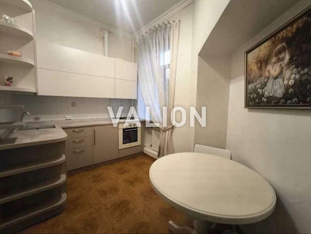 Продаж 2-к квартири вул. Симона Петлюри 8