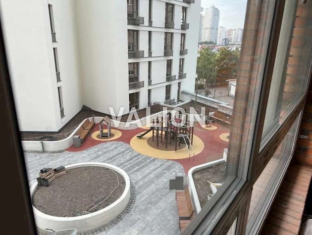 Продажа 1 комнатной квартиры ул. Драгоманова 31а возле метро Позняки