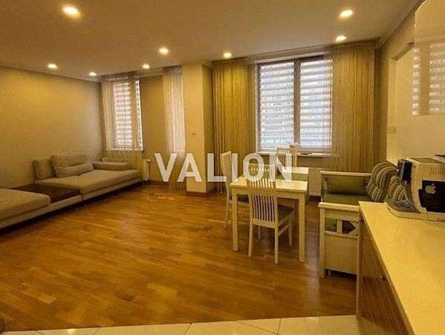 Продаж 3-к квартири вул. Регенераторна 4