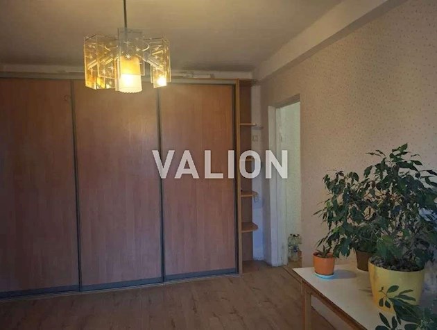 Продажа 3-комнатной квартиры Днепровская набережная 9а