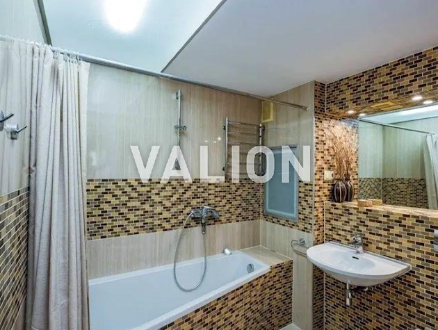 Продаж 4-к квартири вул. Володимира Івасюка 49