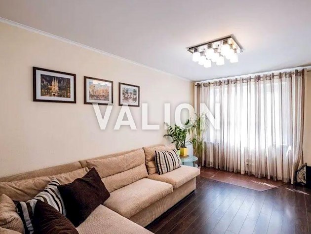 Продаж 4-к квартири вул. Володимира Івасюка 49