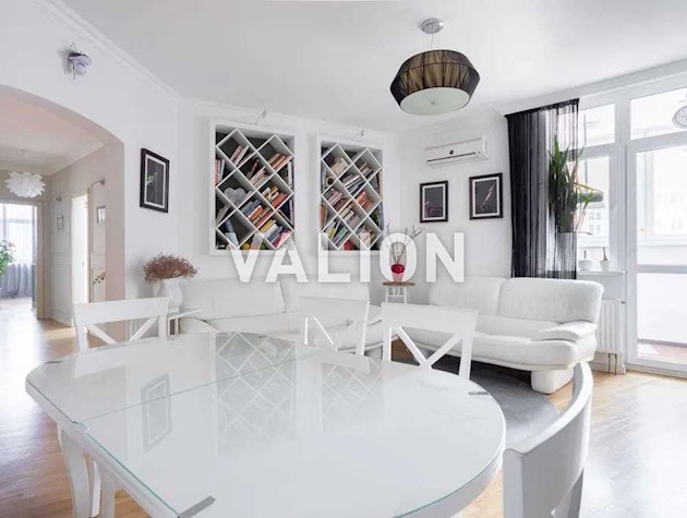 Продажа 4-комнатной квартиры ул. Семьи Кульженко 35