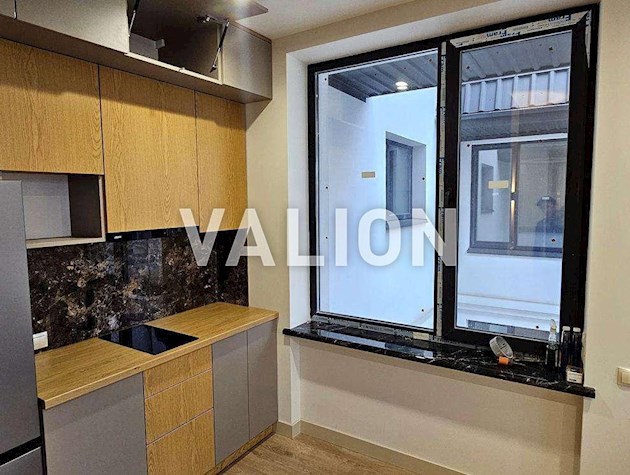 Продаж 2-к квартири вул. Вчительська 16