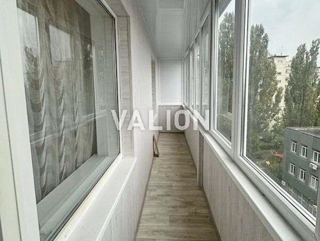 Продается двухкомнатная квартира, улица Юлии Здановской, 8, Голосеево