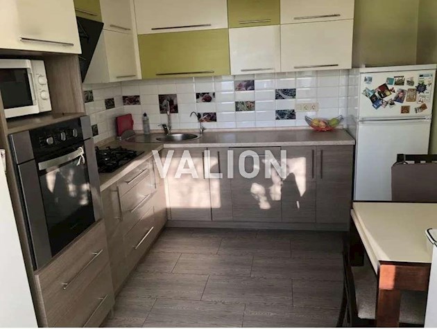 Продаж 2-к квартири вул. Левка Лук’яненка 1