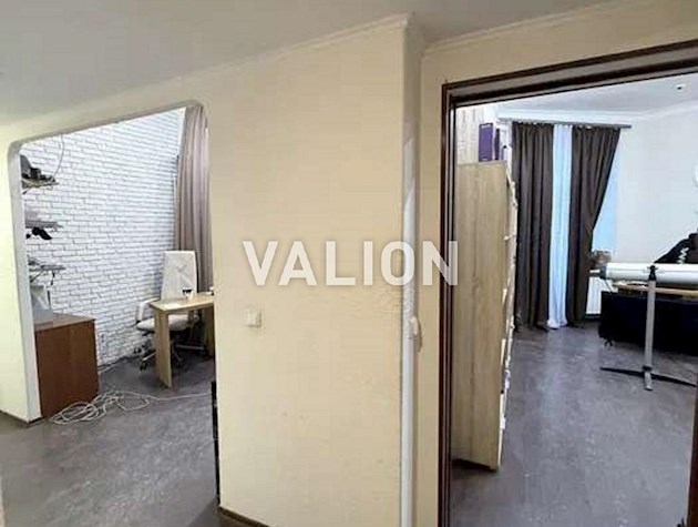 Продаж 1-к квартири вул. Костельна 9