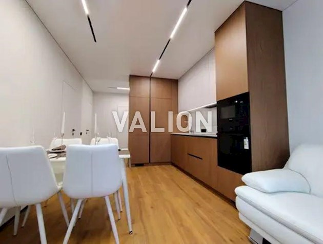 Продаж 2-к квартири вул. Олександра Олеся 5