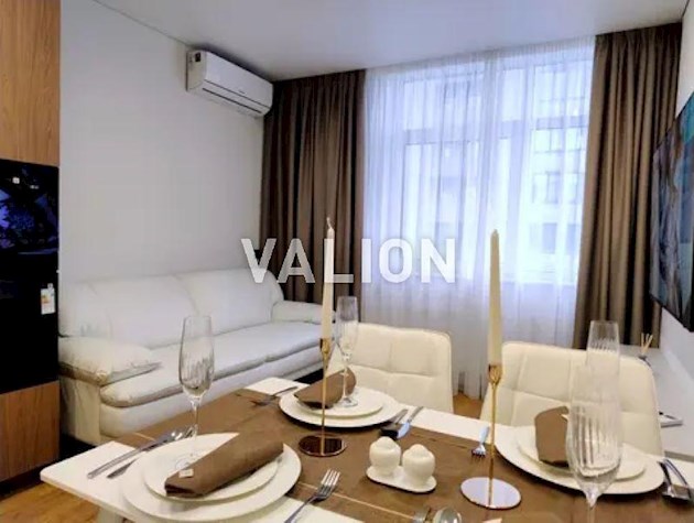 Продаж 2-к квартири вул. Олександра Олеся 5