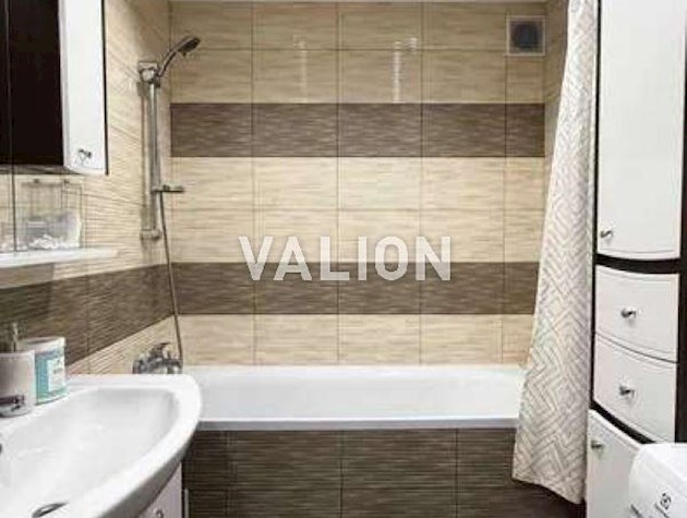 Продаж 2- к квартири вул. Урлівська 23б