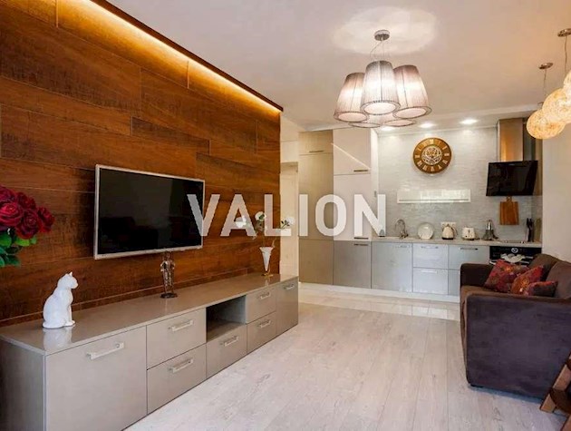 Продаж 1-к квартири вул. Лаврська 8