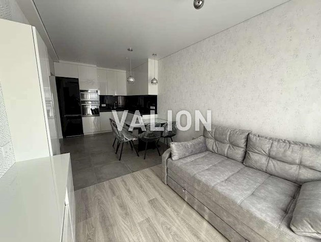 Продаж 2-к квартири вулиця Михайла Максимовича 28е