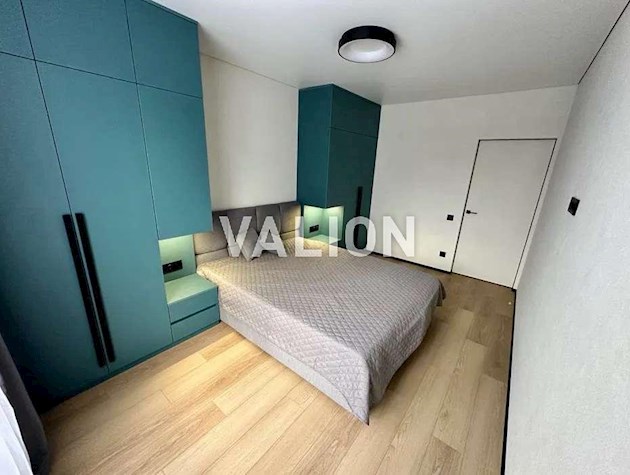 Продаж 2-к квартири вул. Олександра Олеся 17