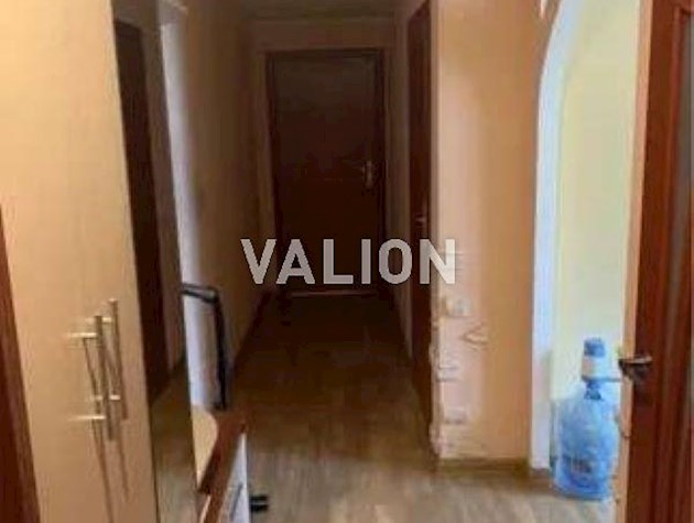 Продаж 2-к квартири вул. Зодчих 26