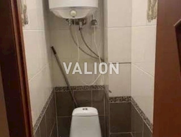 Продаж 2-к квартири вул. Зодчих 26