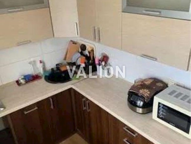 Продаж 2-к квартири вул. Зодчих 26