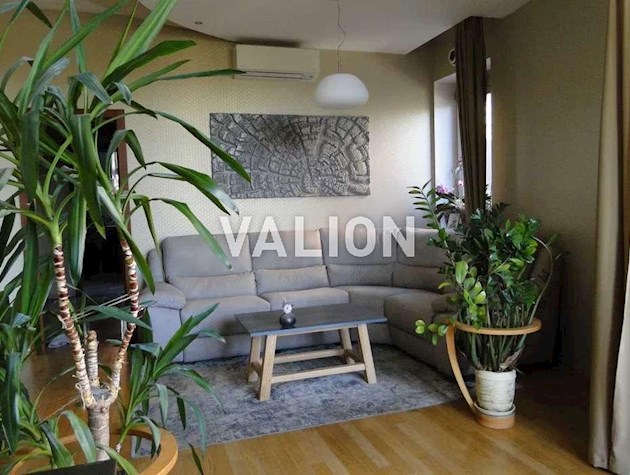 Продаж 3-к квартири вул. Лисянська 23