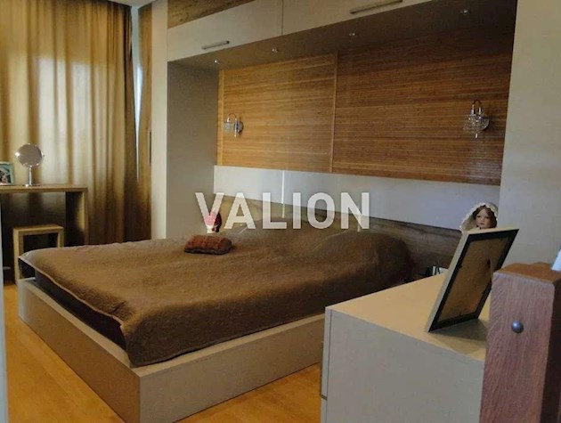 Продаж 3-к квартири вул. Лисянська 23