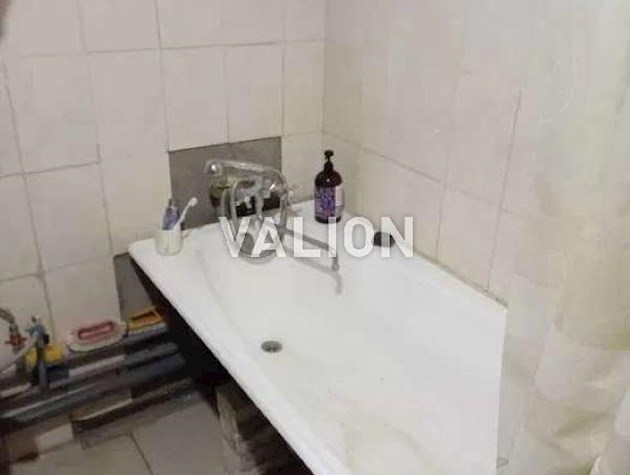 Продаж 2-к квартири вул. Ахматової 45