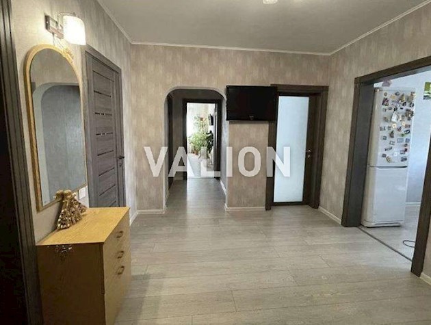 Продаж 2-к квартири вул. батальйону Шейха Мансура 1а