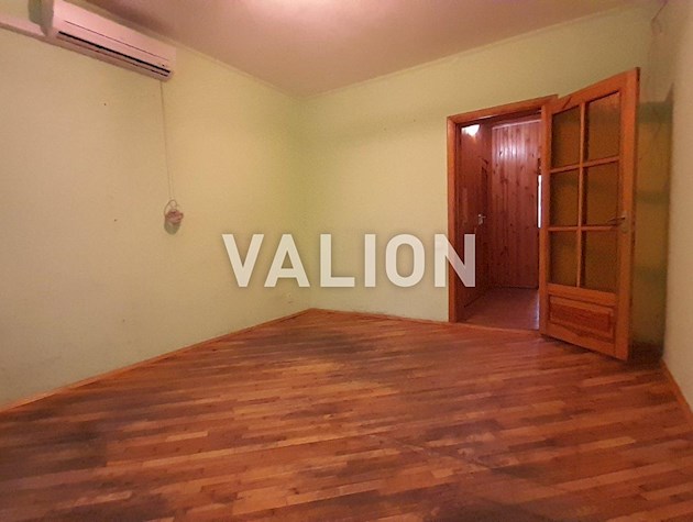 Продажа 5-к квартиры ул. Васильковская 38